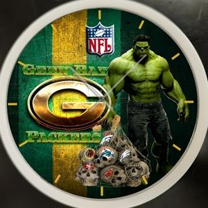 Hulk Green Bay clock